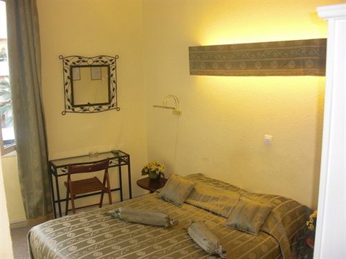 Hotel Neptune Cannes Exterior foto